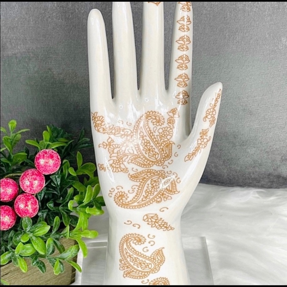 ☀️SOLD JEWELRY HOLDER Hand Decor Boho Display Tattooed henna hand jewelry disp - Picture 4 of 12